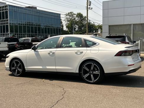 Used 2024 Honda Accord Sport image 4