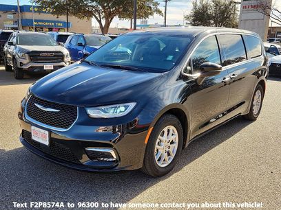 Used 2023 Chrysler Pacifica Touring-L