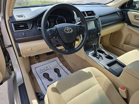 Used 2016 Toyota Camry LE FWD image 21