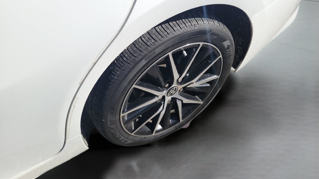 Used 2024 Toyota Camry SE w/ Convenience Package FWD image 9