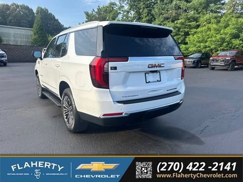 Used 2025 GMC Yukon Elevation w/ Elevation Premium Package AWD/4WD image 5
