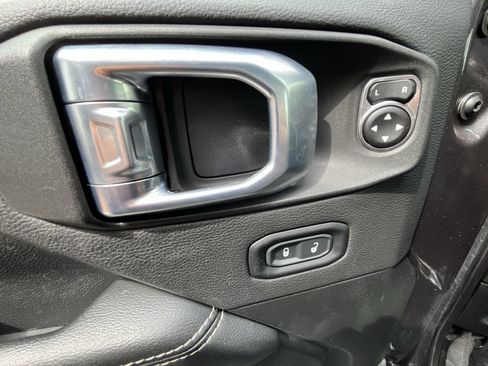 Used 2021 Jeep Wrangler Unlimited Sahara w/ Cold Weather Group AWD/4WD image 2