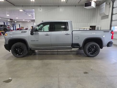 Used 2025 Chevrolet Silverado 3500 LTZ w/ LTZ Plus Package AWD/4WD image 5