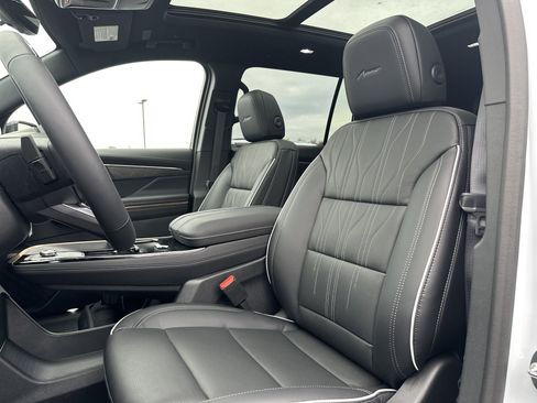 New 2026 Buick Enclave Avenir image 27