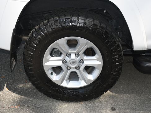 Used 2024 Toyota 4Runner SR5 image 20