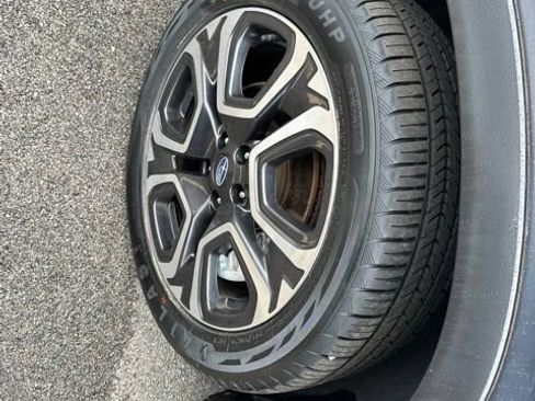 Used 2023 Subaru Ascent Touring AWD/4WD image 7