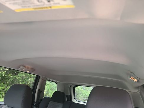 Used 2010 Jeep Grand Cherokee Laredo image 11