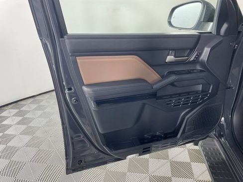 New 2026 Toyota 4Runner Limited AWD/4WD image 5