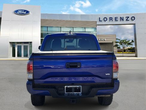 Used 2022 Toyota Tacoma TRD Sport image 6