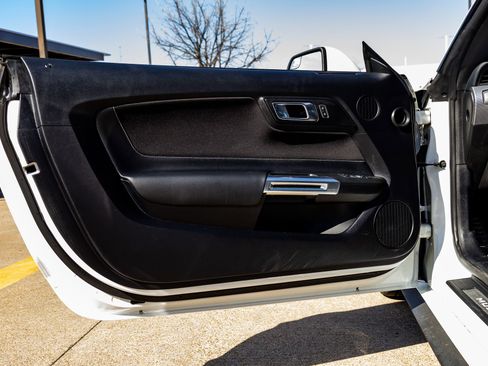 Used 2019 Ford Mustang GT w/ Equipment Group 301A image 28