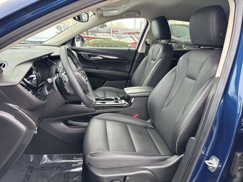 Used 2023 Buick Envision Essence image 12