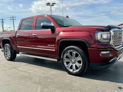 Used 2017 GMC Sierra 1500 Denali w/ Denali Ultimate Package image 10