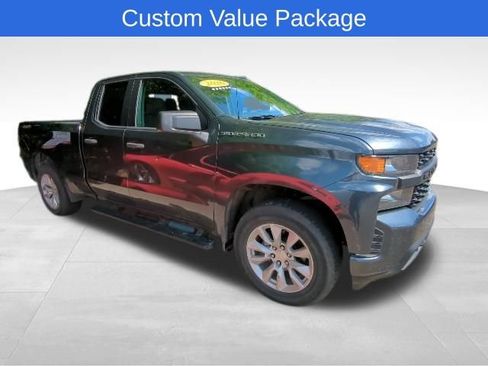 Used 2020 Chevrolet Silverado 1500 Custom w/ Custom Value Package AWD/4WD image 5