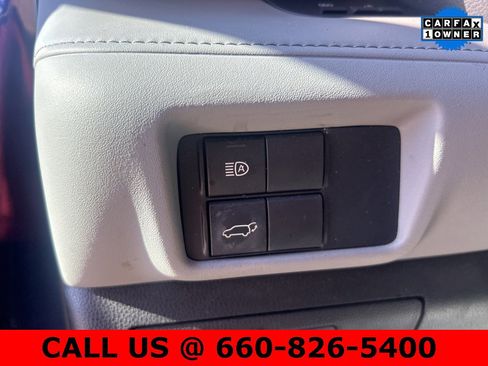 Certified 2021 Toyota Highlander XLE image 35