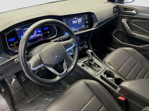 Used 2022 Volkswagen Jetta SE FWD image 7