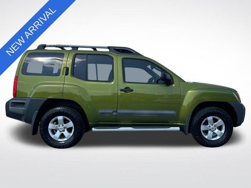 Used 2012 Nissan Xterra S w/ Value Package AWD/4WD image 2