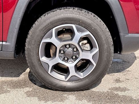 Used 2022 Jeep Compass Trailhawk w/ Trailhawk Elite Group image 9