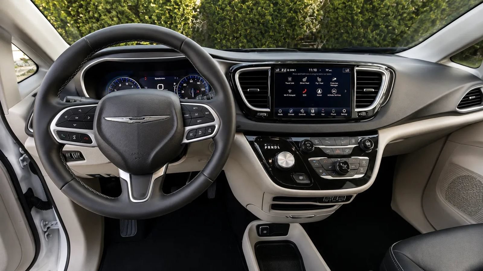 Used 2024 Chrysler Pacifica Touring-L FWD image 17