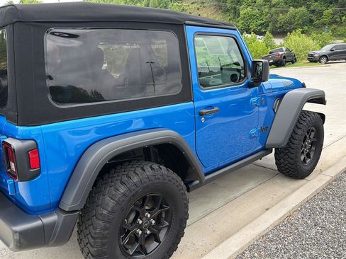 Used 2024 Jeep Wrangler Sport AWD/4WD image 3