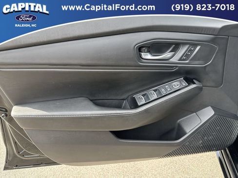 Used 2024 Honda Accord Touring image 19