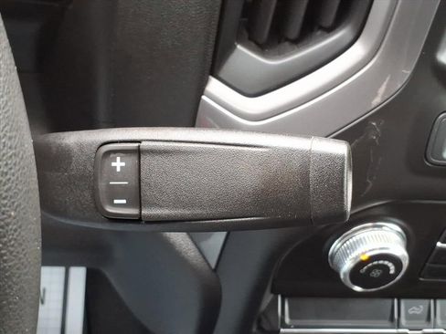 Used 2020 GMC Sierra 2500 4x4 Crew Cab w/ Convenience Package image 20