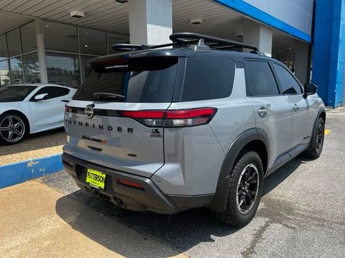Used 2023 Nissan Pathfinder Rock Creek AWD/4WD image 14
