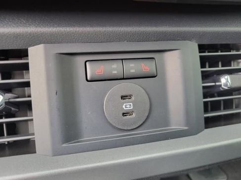 New 2025 Ford F150 Lightning Lariat image 38