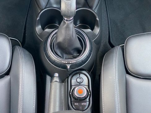 Used 2016 MINI Cooper 4-Door Hardtop image 25