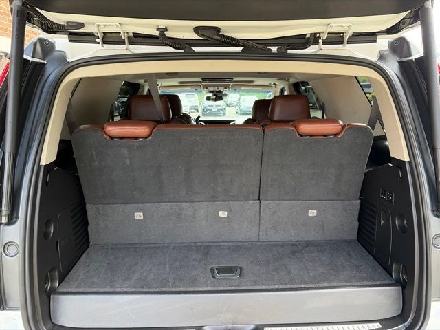 Used 2019 Cadillac Escalade Luxury AWD/4WD image 8