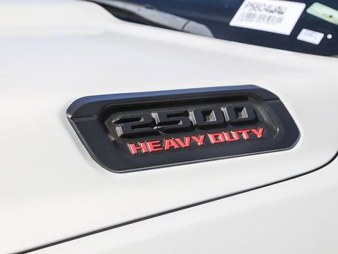 Used 2019 RAM 2500 Big Horn w/ Night Edition image 30