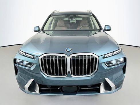 Used 2026 BMW X7 xDrive40i w/ Premium Package AWD/4WD image 2