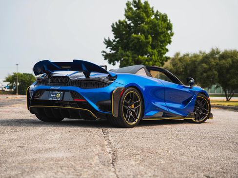 Used 2022 McLaren 765LT RWD image 14