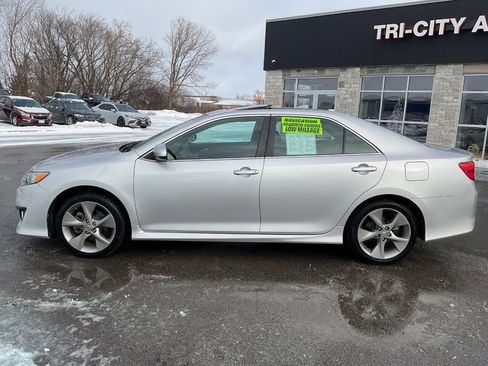 Used 2013 Toyota Camry SE w/ Leather Pkg image 3