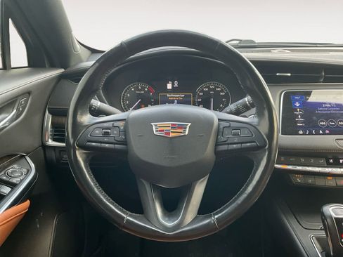 Used 2019 Cadillac XT4 Premium Luxury image 14