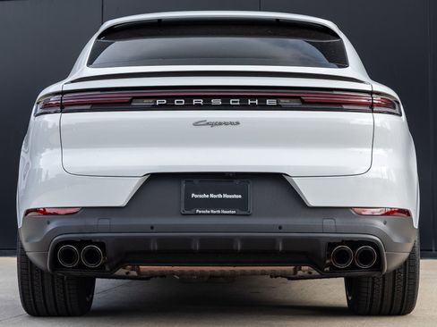 New 2025 Porsche Cayenne E-Hybrid Coupe AWD/4WD image 10