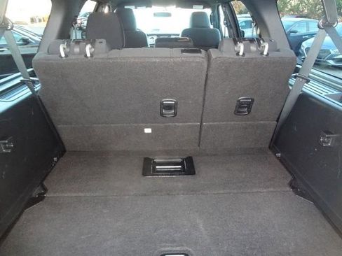 Used 2017 Ford Expedition EL XLT image 19