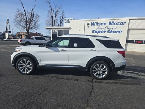 Used 2023 Ford Explorer Platinum w/ Technology Package image 8