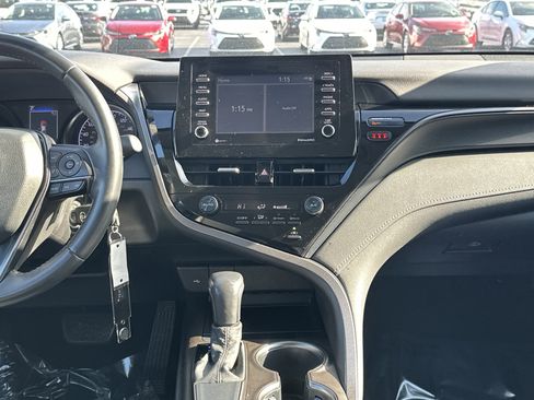 Certified 2021 Toyota Camry SE image 29