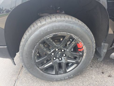 Certified 2024 Chevrolet Silverado 1500 RST w/ Redline Edition AWD/4WD image 31