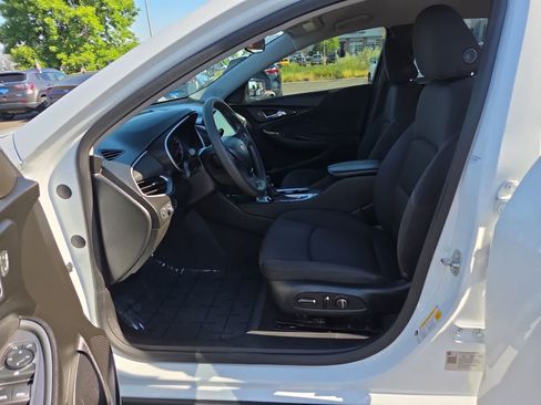 Used 2023 Chevrolet Malibu LT FWD image 19