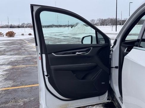 Used 2021 Cadillac XT6 Premium Luxury image 4