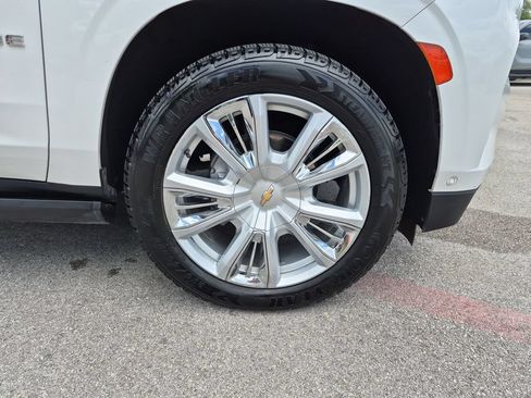 Used 2023 Chevrolet Tahoe High Country w/ Advanced Technology Package AWD/4WD image 18