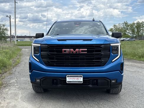 Used 2023 GMC Sierra 1500 Elevation AWD/4WD image 2