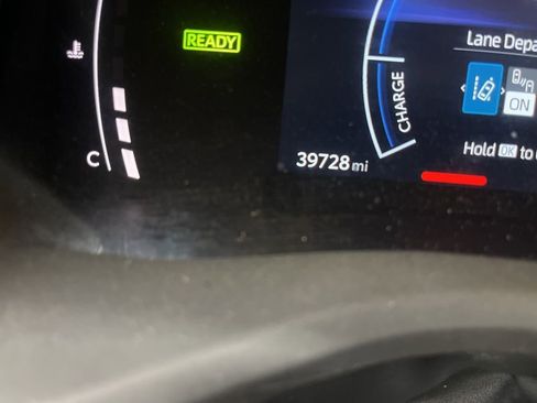 Used 2025 Toyota Camry LE FWD image 11