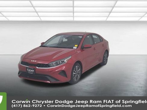 Used 2024 Kia Forte LXS image 6