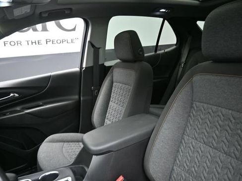 Used 2022 Chevrolet Equinox LT FWD image 16