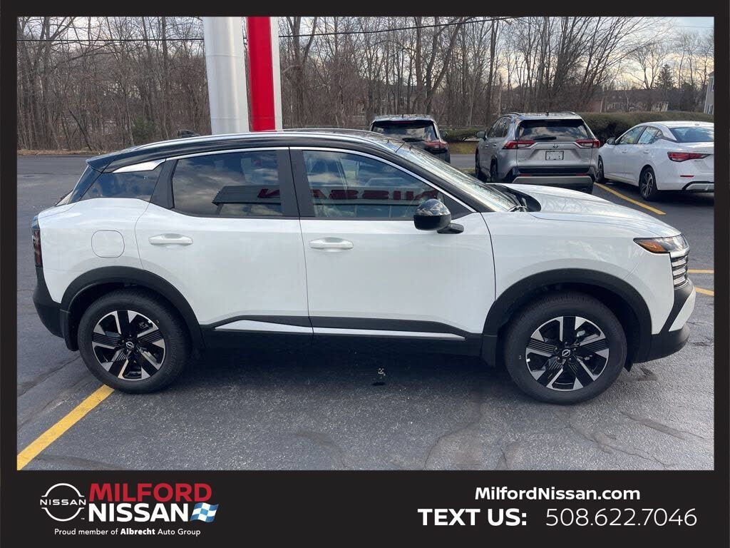 Used 2026 Nissan Kicks SV w/ SV Premium Package AWD/4WD image 6