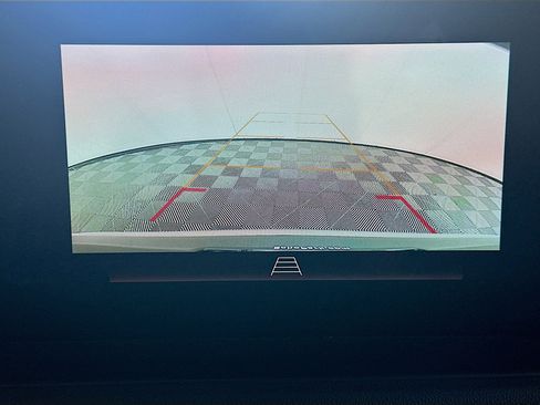 Used 2025 Buick Encore GX Preferred FWD image 23