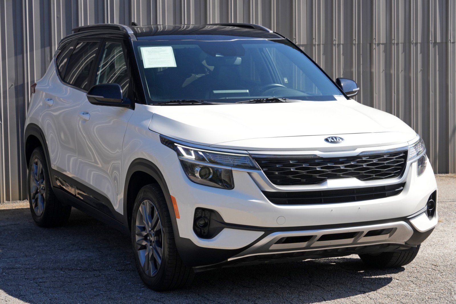Used 2021 Kia Seltos S FWD image 45
