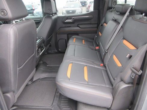 Certified 2023 GMC Sierra 1500 AT4 w/ AT4 Premium Package image 17